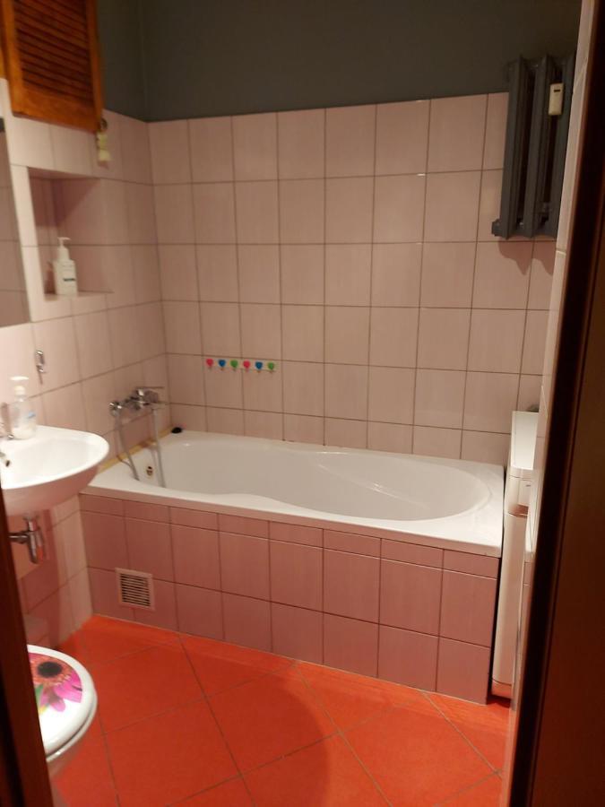 Apartament Sloneczny コニン エクステリア 写真